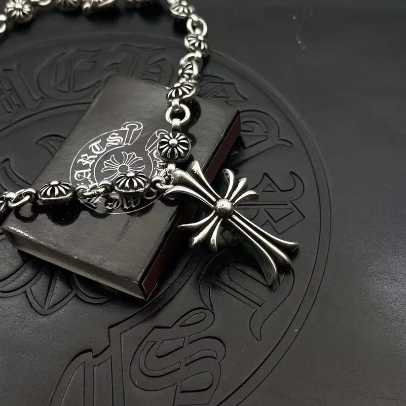CH LOGO NECKLACE -9